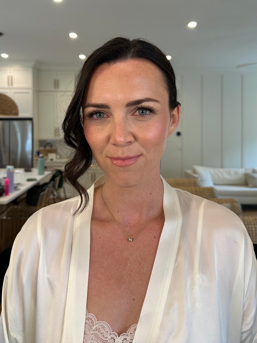 Soft glam makeup look